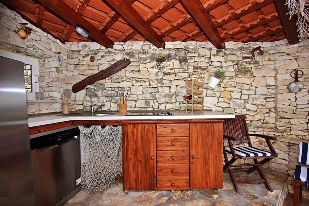 Charming Villa Nika With The Pool Supetar Εξωτερικό φωτογραφία